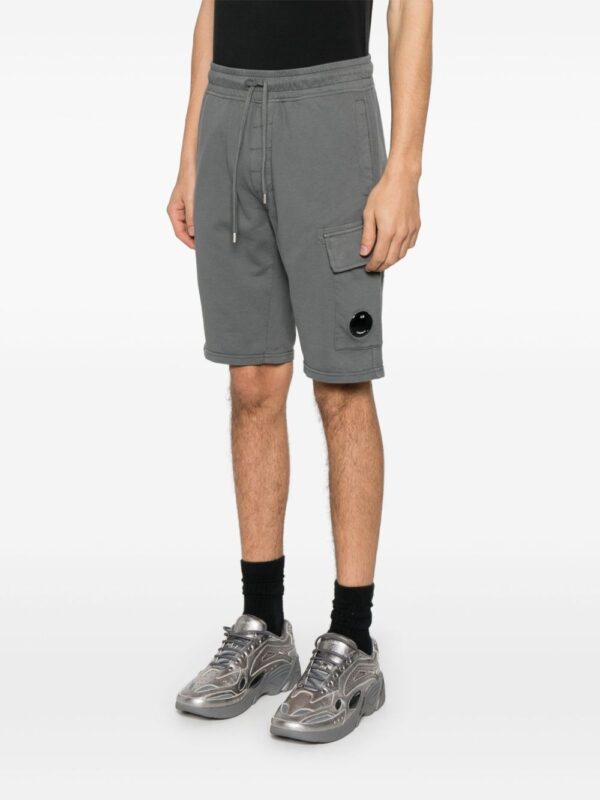 C.P. COMPANY Shorts Smoked pearl