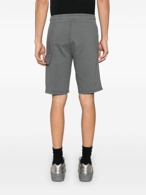 C.P. COMPANY Shorts Smoked pearl